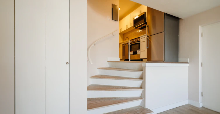 Line 02-2121 Tupper Street, Montréal, QC, H3H 1P1 - 2
