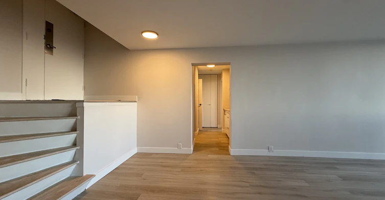 Line 04-2121 Tupper Street, Montréal, QC, H3H 1P1 - 9