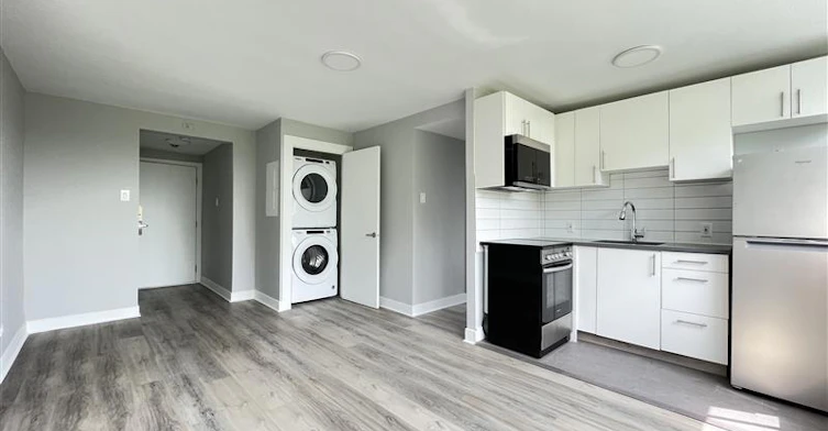 402-5765 Cote St Luc Road, Hampstead, QC, H3X 2E5 - 3