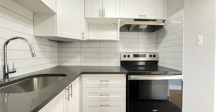 412-5765 Cote St Luc Road, Montréal, QC, H3X 2E5 - 12