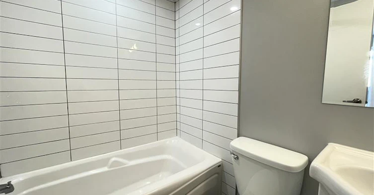 413-5765 Cote St Luc Road, Hampstead, QC, H3X 2E5 - 17