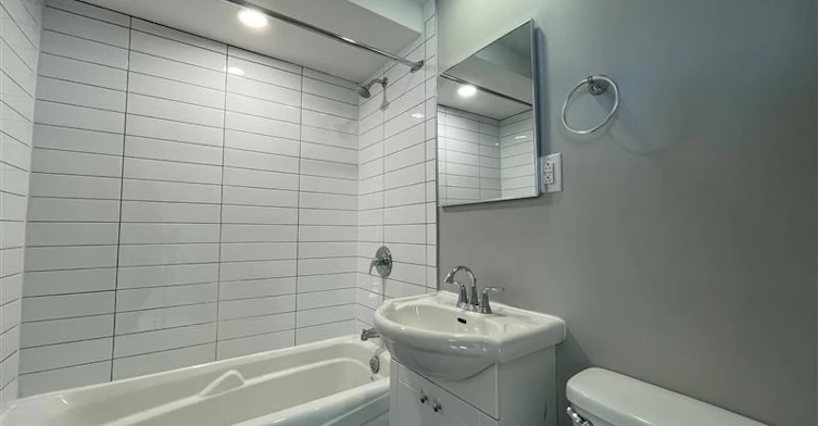 418-5765 Cote St Luc Road, Montréal, QC, H3X 2E5 - 4