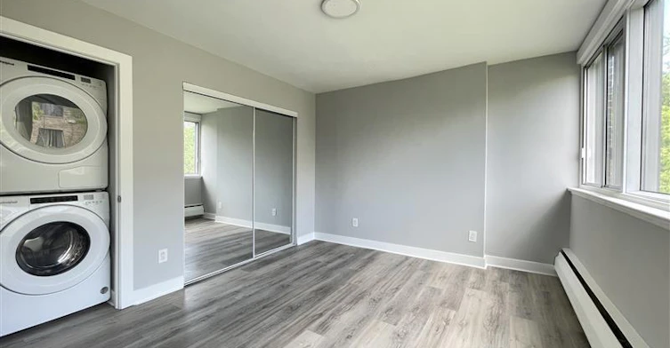 207A-5765 Cote St Luc Road, Hampstead, QC, H3X 2E5 - 5