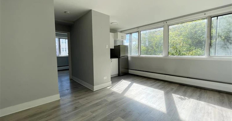 1 BR-5765 Cote St Luc Road, Montréal, QC, H3X 2E5 - 4