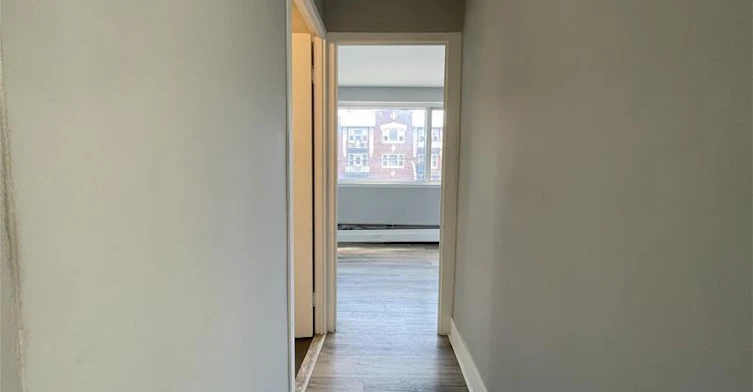 1 BR-5765 Cote St Luc Road, Montréal, QC, H3X 2E5
