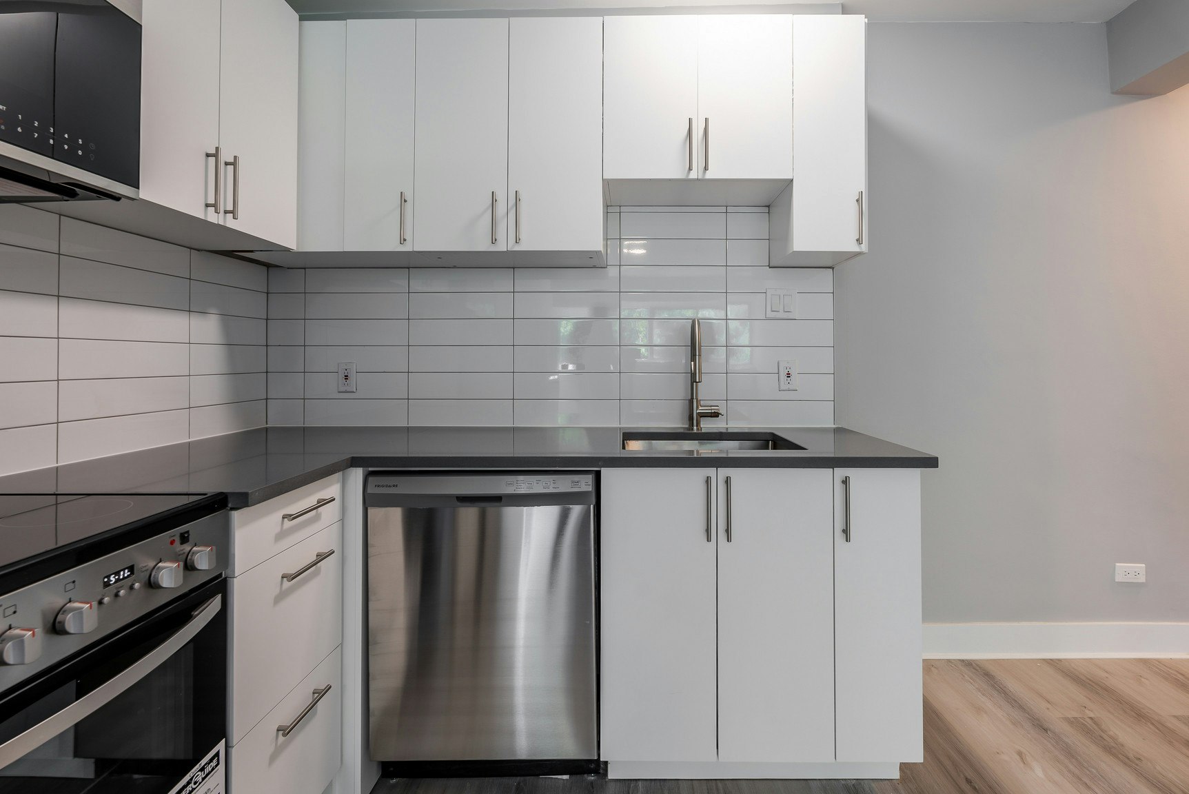 5765 Cote St Luc Road, Montréal, QC, H3X 2E5 - 5