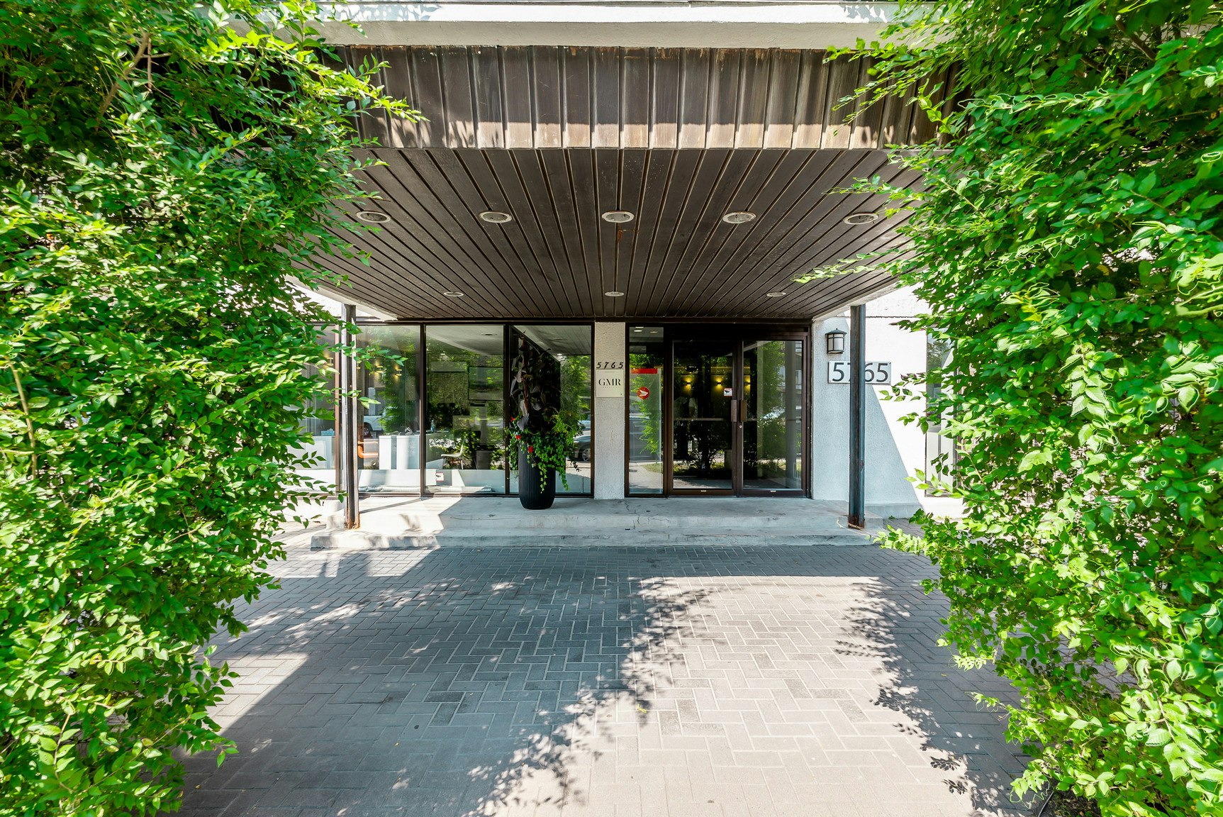 5765 Cote St Luc Road, Montréal, QC, H3X 2E5 - 19