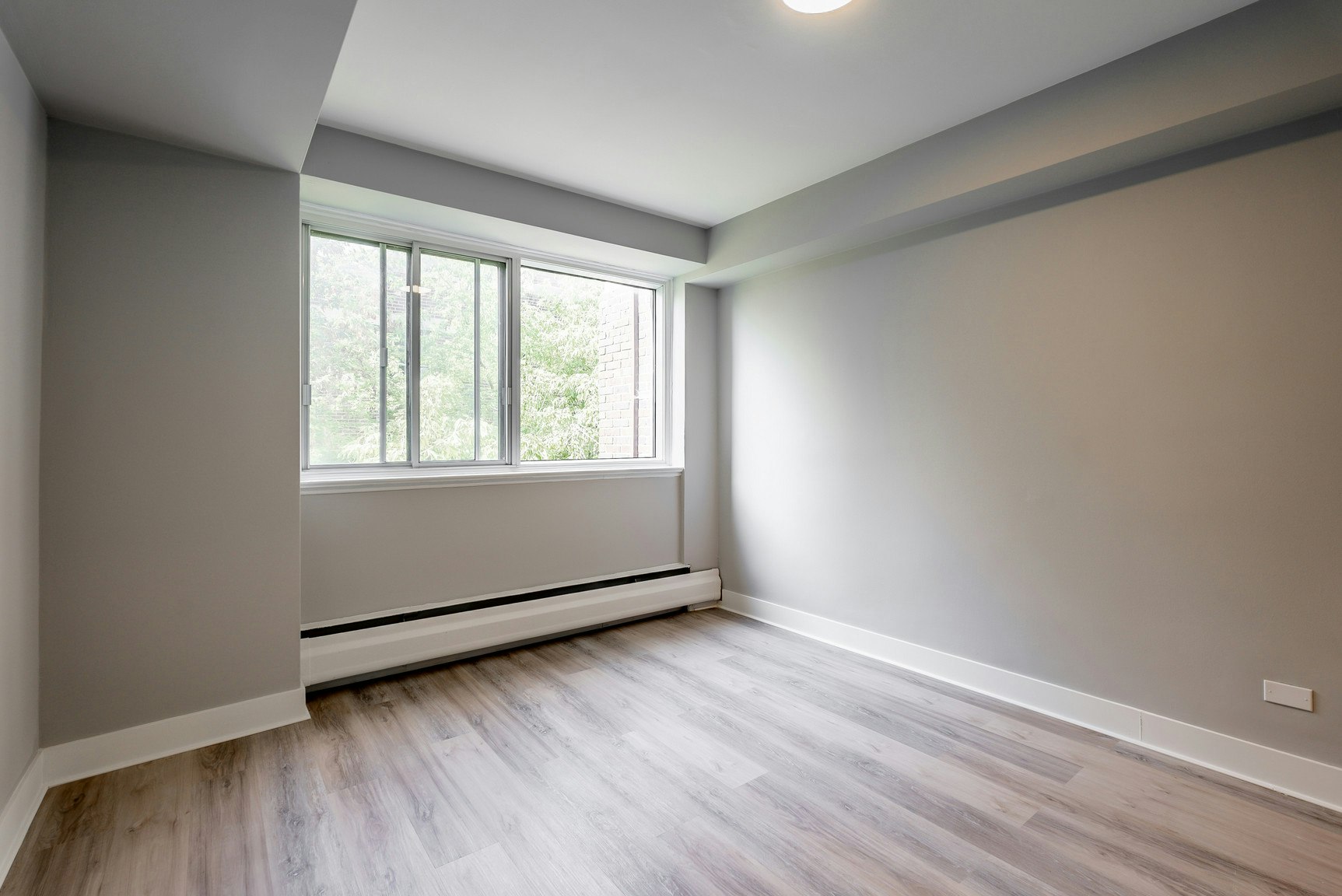 5765 Cote St Luc Road, Montréal, QC, H3X 2E5 - 12