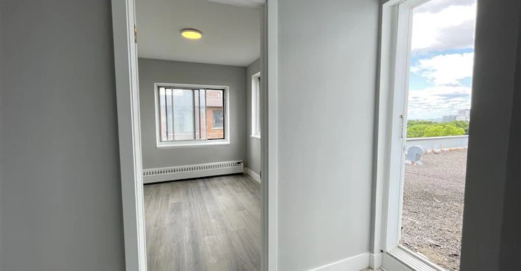 A-4625 Bourret Avenue, Montréal, QC, H3W 1K9 - 12