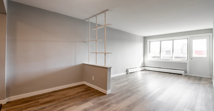 D-4625 Bourret Avenue, Montréal, QC, H3W 1K9 - 2