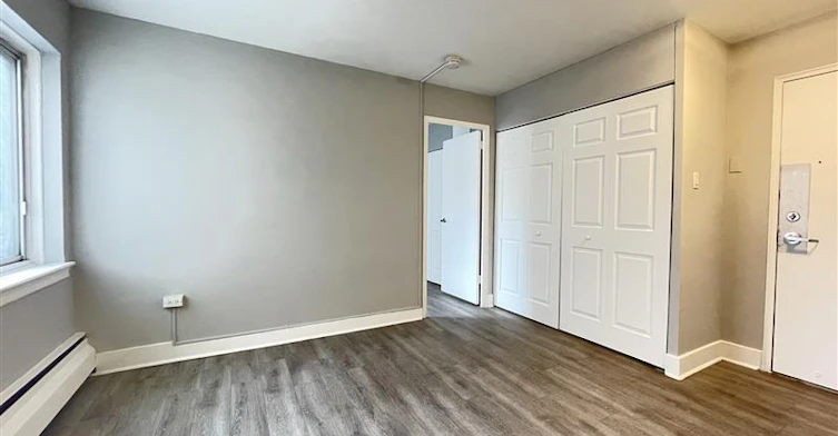 Line 08-1225 Saint Marc Street, Montréal, QC, H3H 2E7 - 12