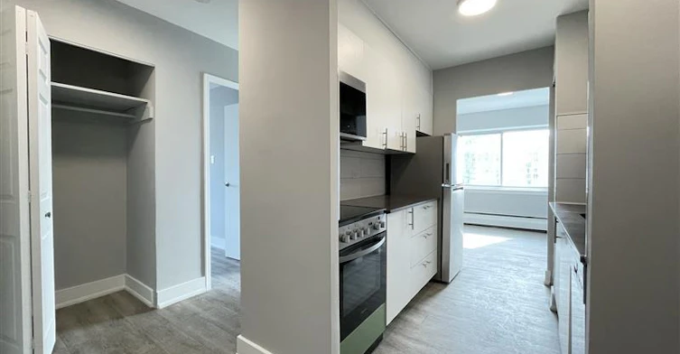 Line 02-1225 Saint Marc Street, Montréal, QC, H3H 2E7 - 13