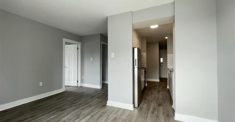 Line 03-1225 Saint Marc Street, Montréal, QC, H3H 2E7 - 7