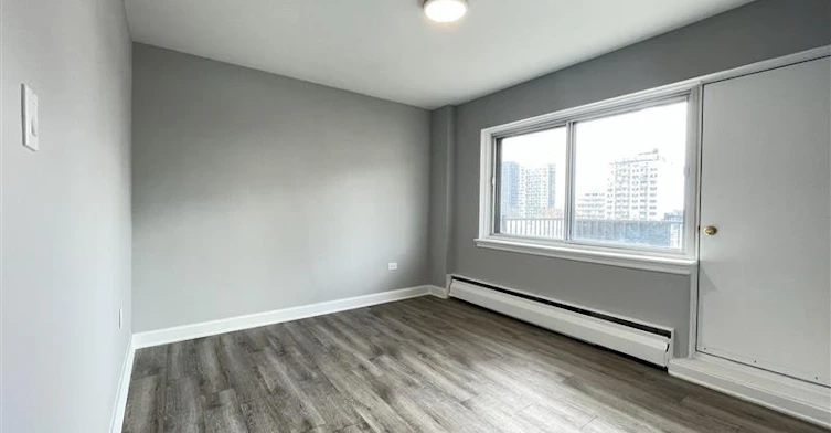 Line 03-1225 Saint Marc Street, Montréal, QC, H3H 2E7 - 14