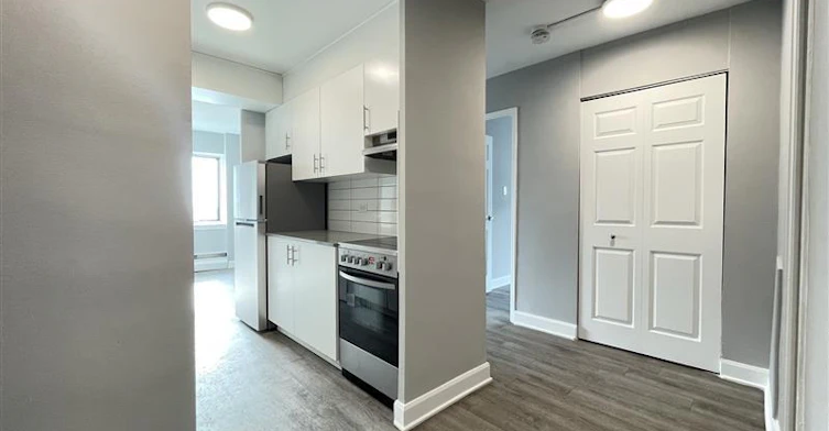 Line 03-1225 Saint Marc Street, Montréal, QC, H3H 2E7 - 6