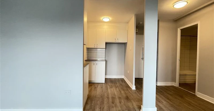 Line 05-1225 Saint Marc Street, Montréal, QC, H3H 2E7 - 10