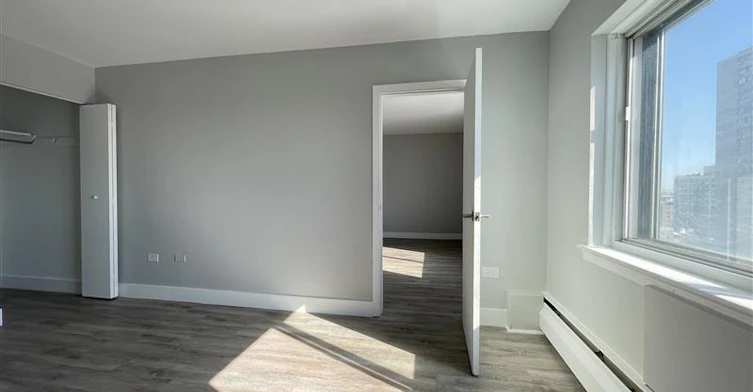 Line 06-1225 Saint Marc Street, Montréal, QC, H3H 2E7 - 39