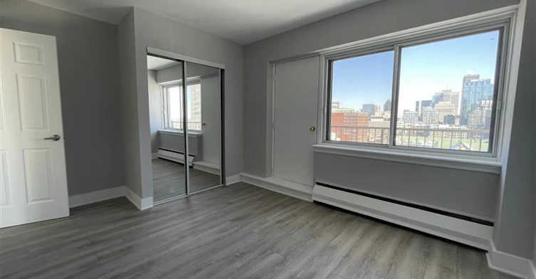 Line 06-1225 Saint Marc Street, Montréal, QC, H3H 2E7 - 18