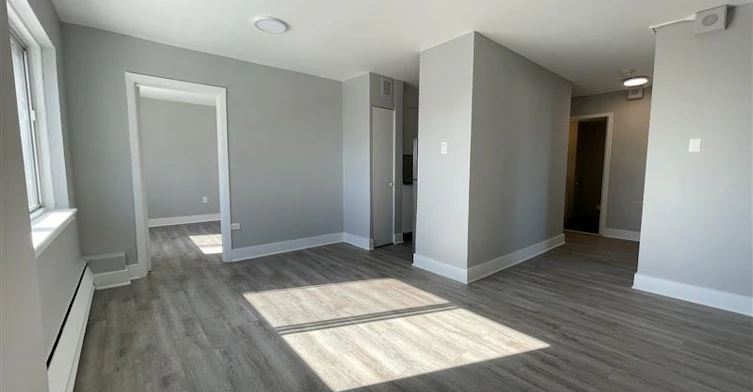 Line 06-1225 Saint Marc Street, Montréal, QC, H3H 2E7 - 11