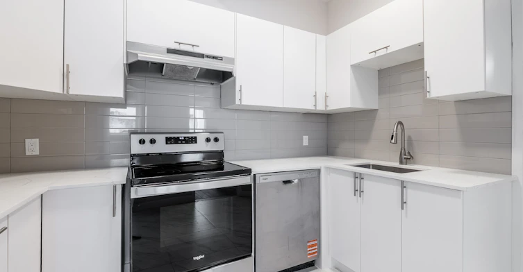 2 BR-1440 Towers Street, Montréal, QC, H3H 2C9 - 9