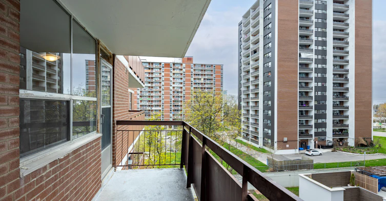 703-20 Elizabeth Street N, Mississauga, ON, L5G 2Z1 - 8