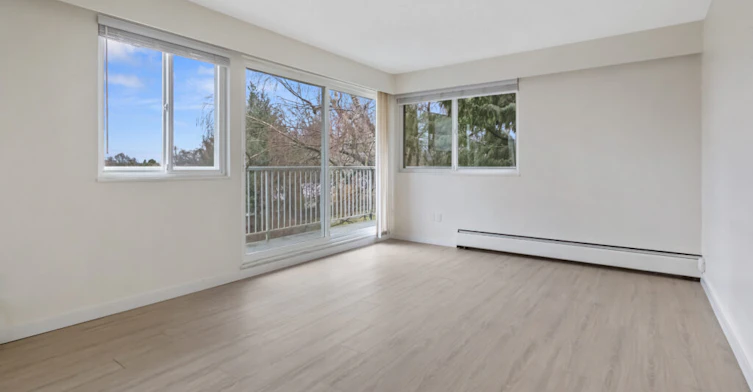114-2333 Oxford Street, Vancouver, BC, V5L 1G5