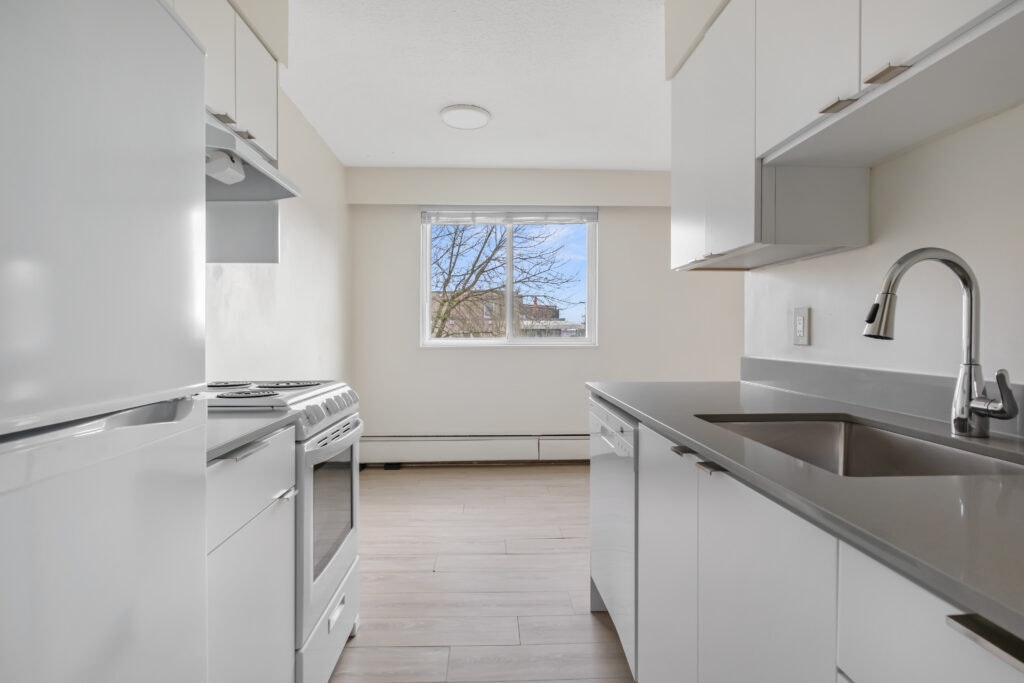 210-2333 Oxford Street, Vancouver, BC, V5L 1G5 - 4