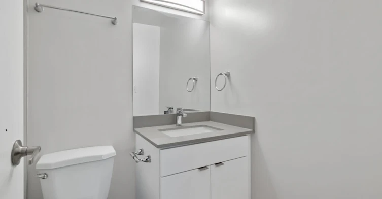 210-2333 Oxford Street, Vancouver, BC, V5L 1G5 - 6