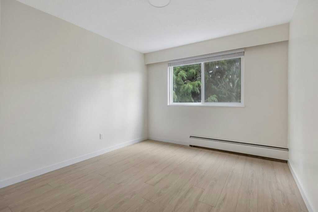 216-2333 Oxford Street, Vancouver, BC, V5L 1G5 - 5