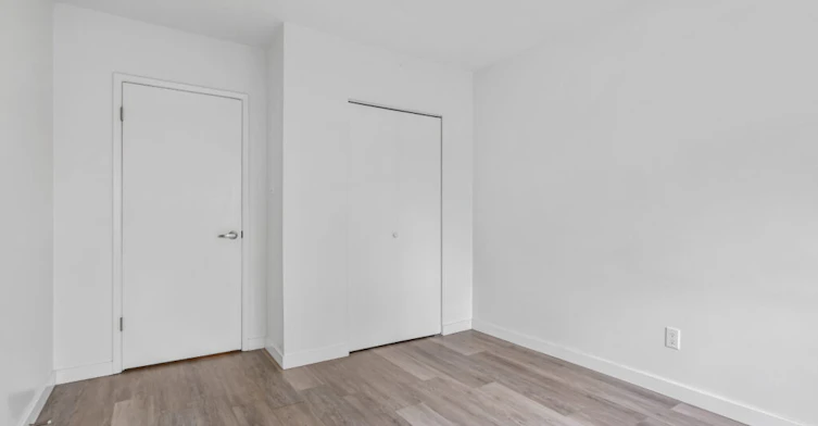 202-225 North Garden Drive, Vancouver, BC, V5L 3E8 - 6
