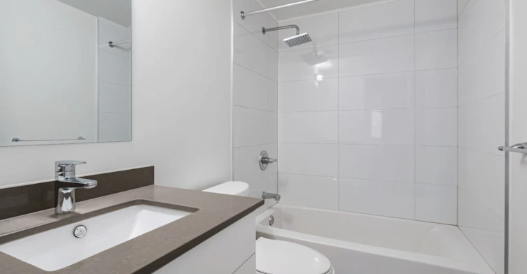 202-225 North Garden Drive, Vancouver, BC, V5L 3E8 - 8