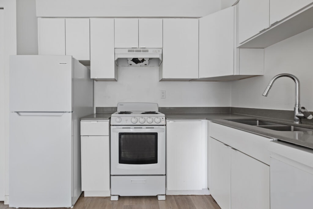 202-225 North Garden Drive, Vancouver, BC, V5L 3E8 - 4