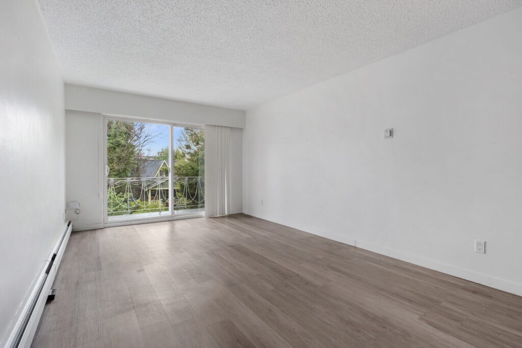 202-225 North Garden Drive, Vancouver, BC, V5L 3E8 - 2