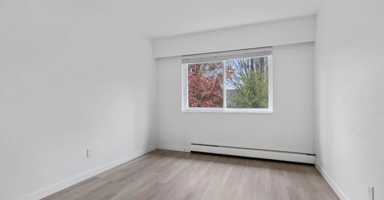 202-225 North Garden Drive, Vancouver, BC, V5L 3E8 - 5