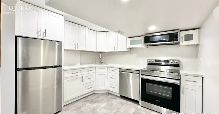 2-3 Bondhead Place, Toronto, ON, M9V 2L9 - 2
