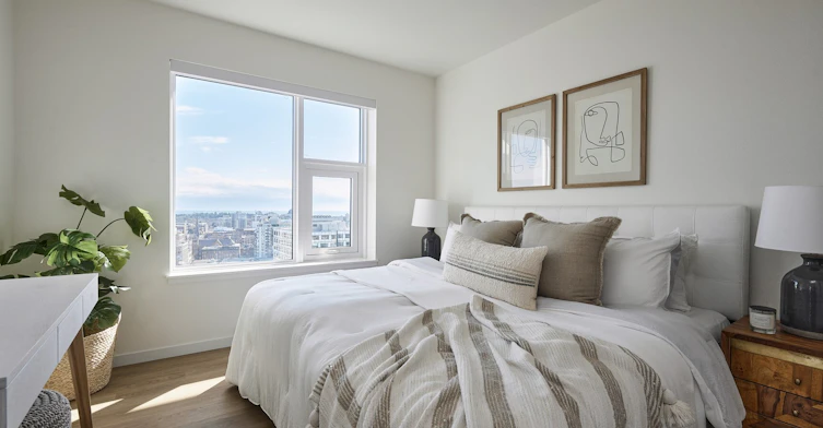 1009-1700 Blanshard Street, Victoria, BC, V8W 0G8 - 4