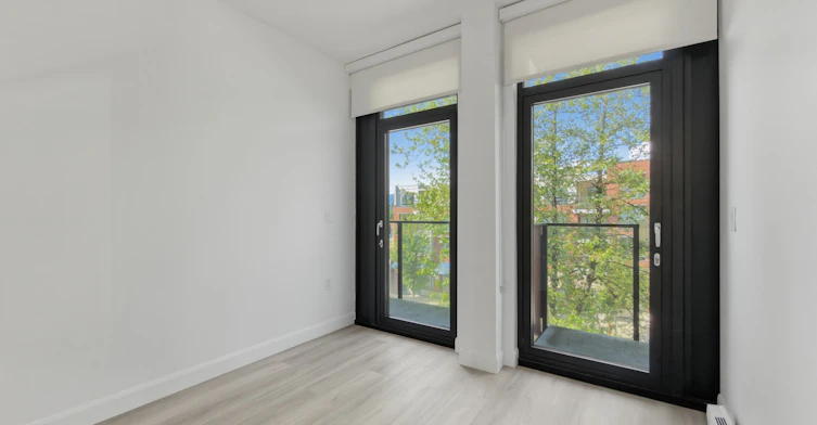 302-2511 Carolina Street, Vancouver, BC, V5T 3S8 - 3