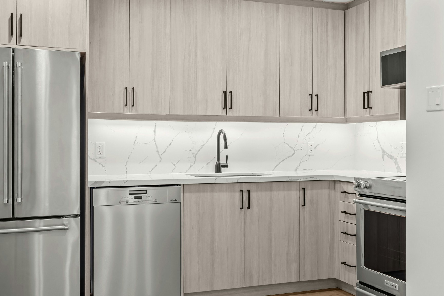01A-44 Charles Street West, Toronto, ON, M4Y 1R7 - 8