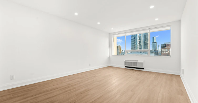 17A-44 Charles Street West, Toronto, ON, M4Y 1R7 - 3
