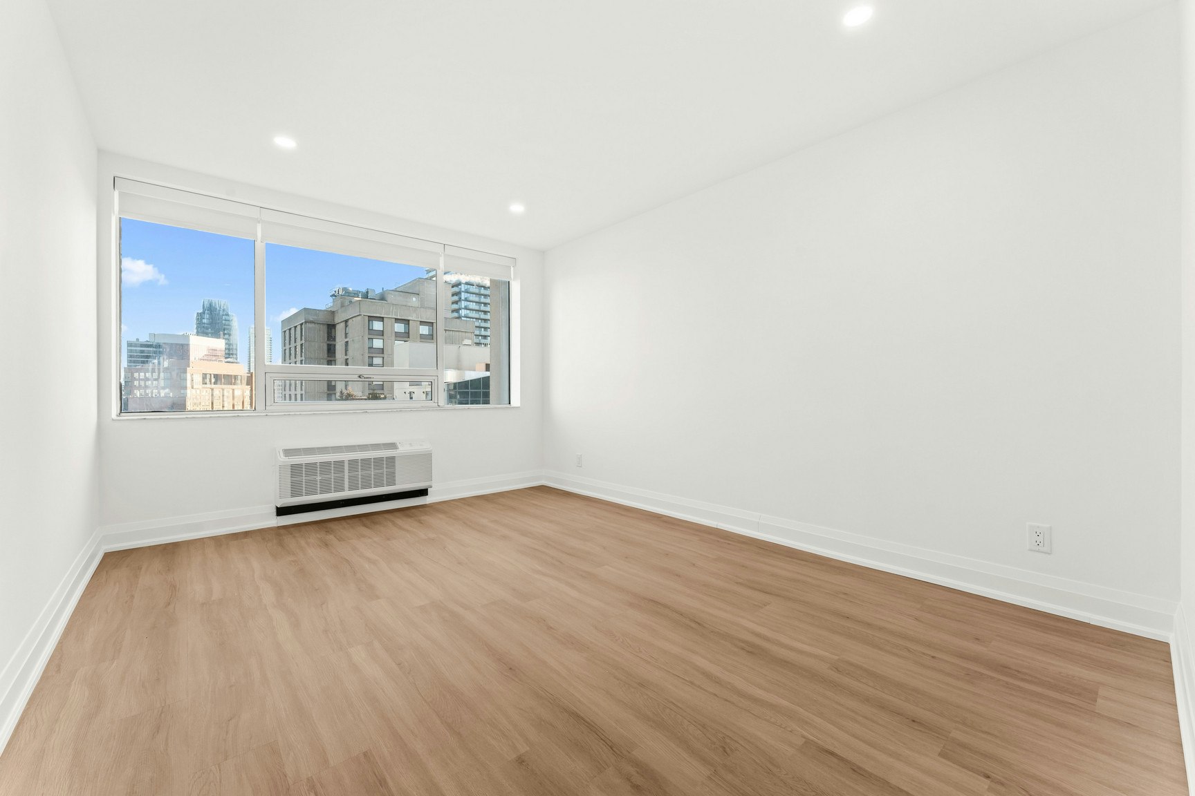 17A-44 Charles Street West, Toronto, ON, M4Y 1R7 - 7