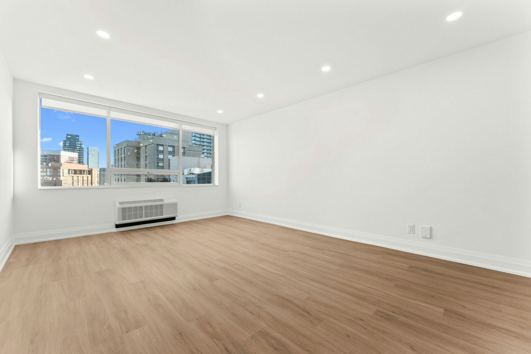 17A-44 Charles Street West, Toronto, ON, M4Y 1R7 - 4