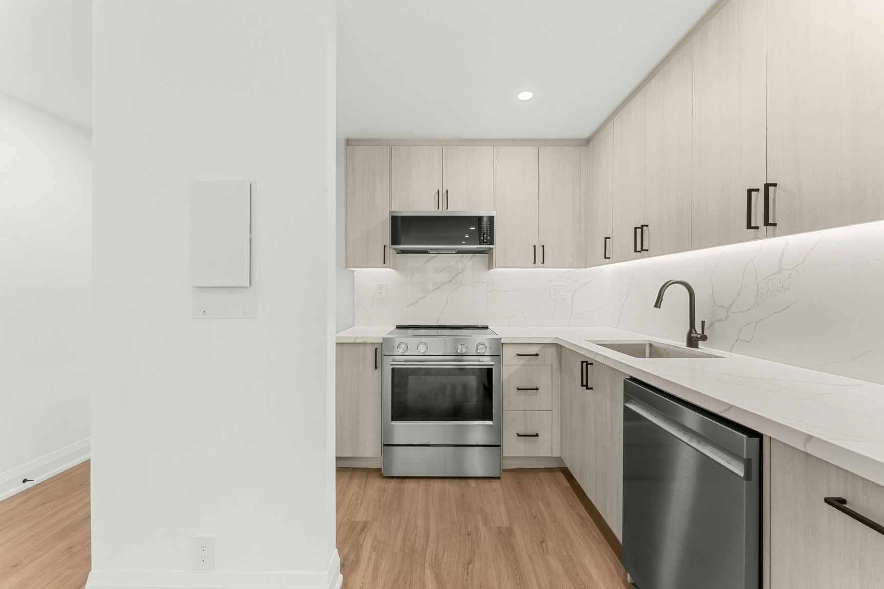 11A-44 Charles Street West, Toronto, ON, M4Y 1R7 - 6