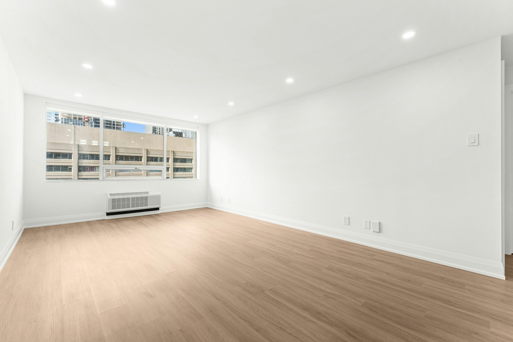 11A-44 Charles Street West, Toronto, ON, M4Y 1R7 - 5