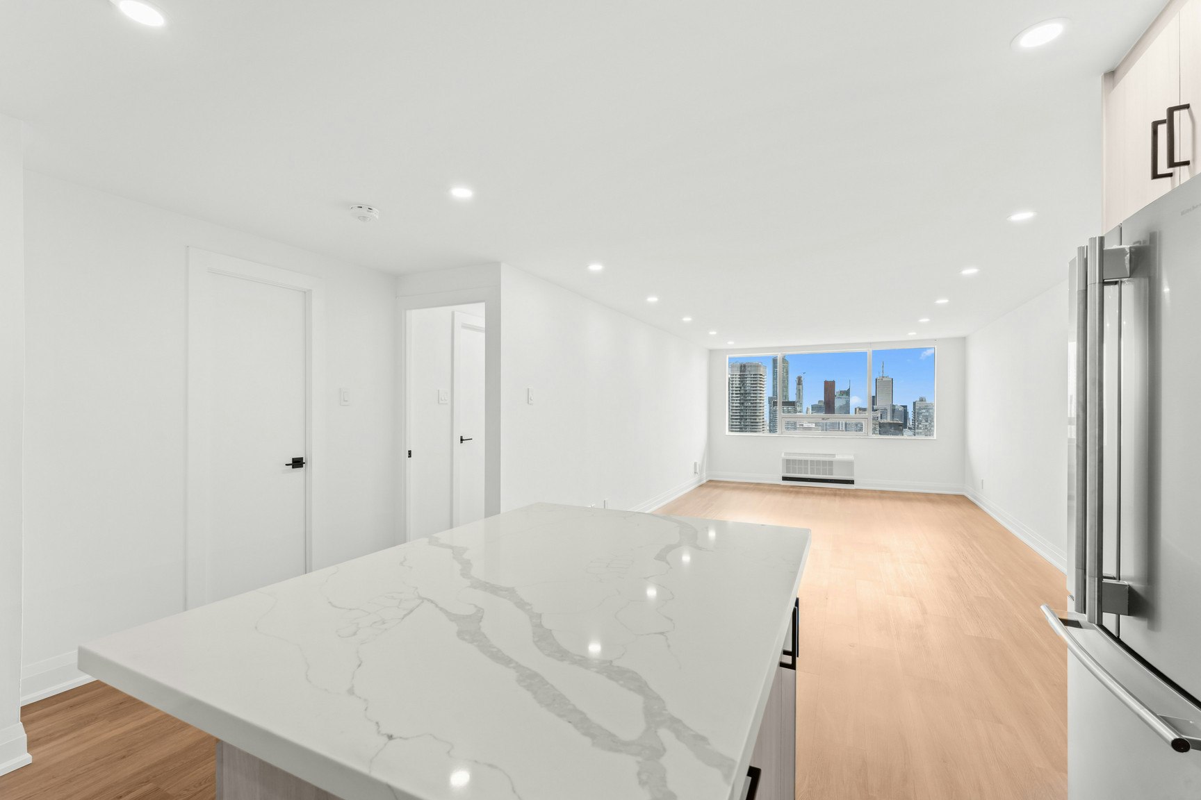 12B-44 Charles Street West, Toronto, ON, M4Y 1R7 - 6