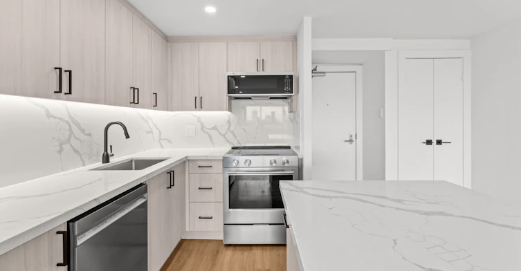 12B-44 Charles Street West, Toronto, ON, M4Y 1R7 - 9