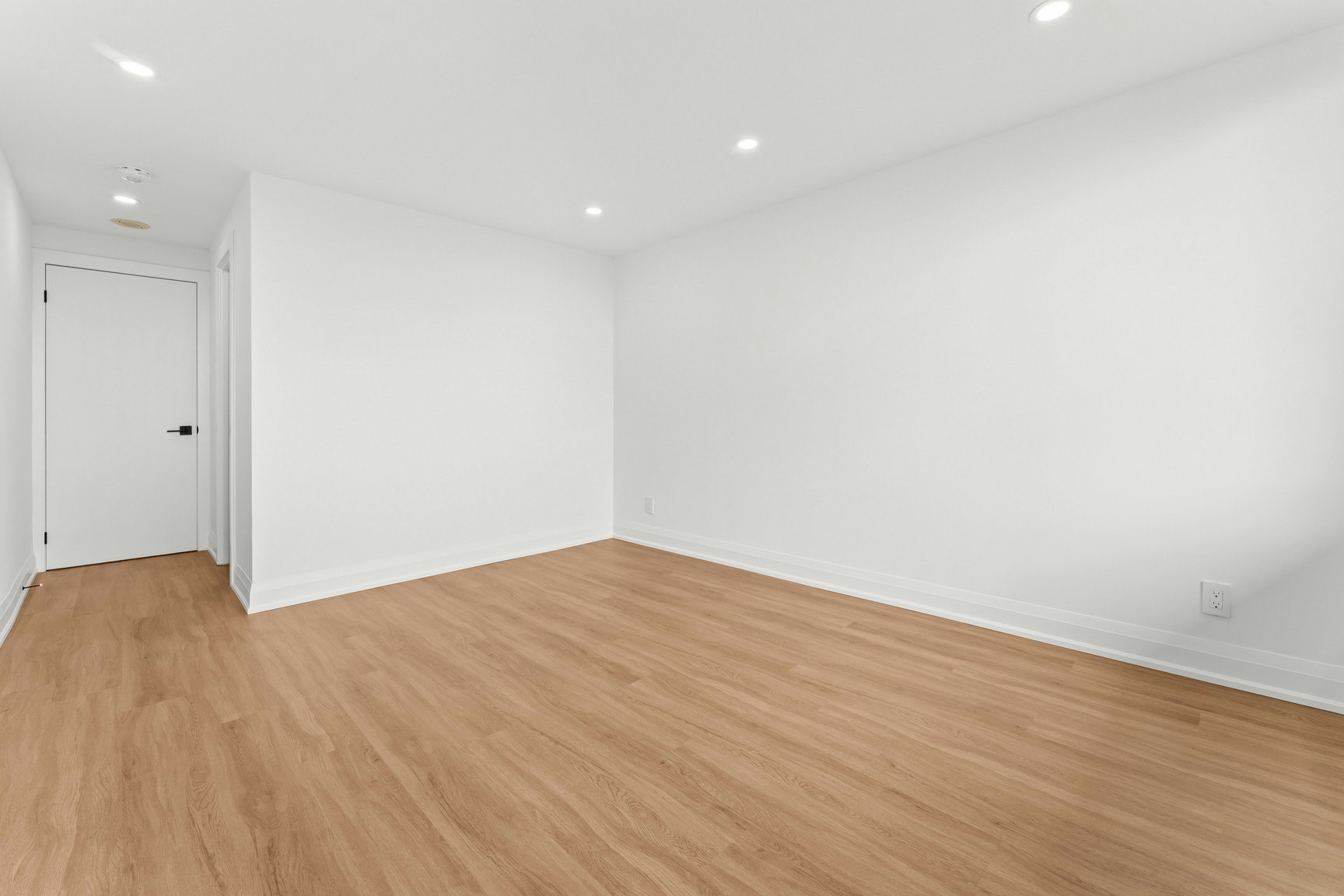 12B-44 Charles Street West, Toronto, ON, M4Y 1R7 - 12