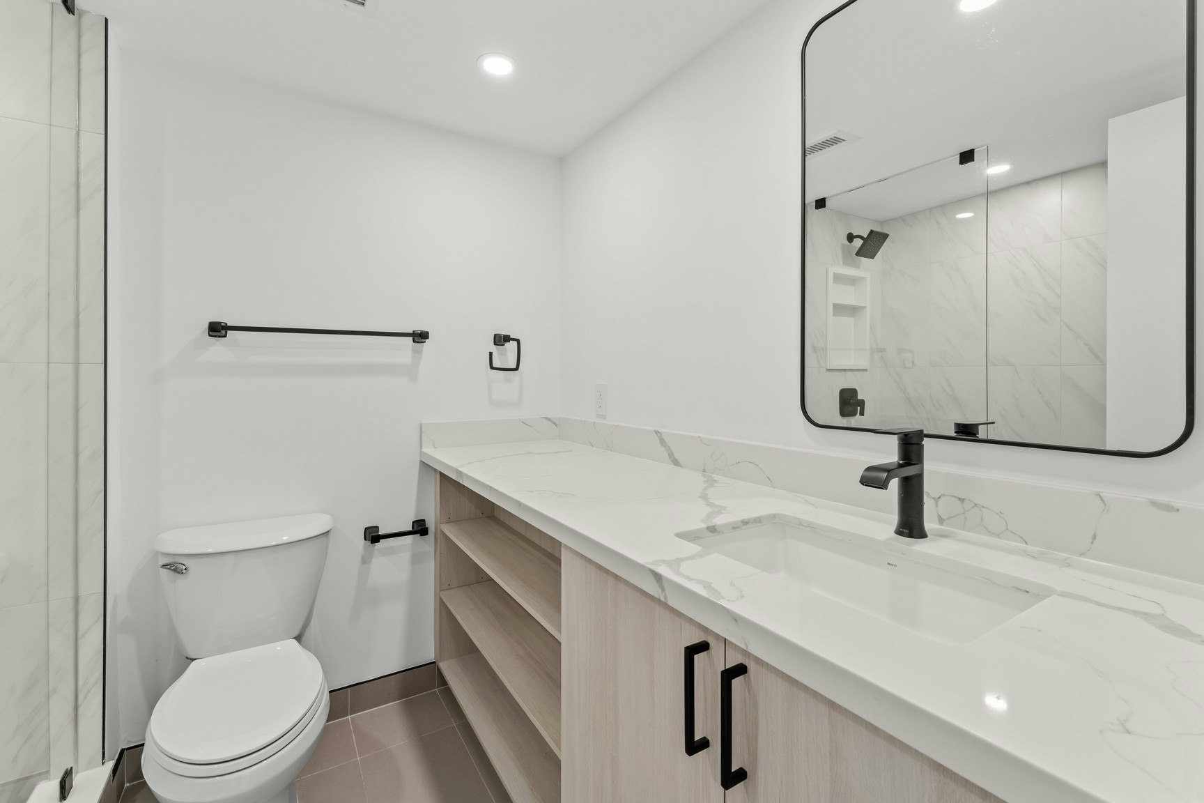 12B-44 Charles Street West, Toronto, ON, M4Y 1R7 - 10