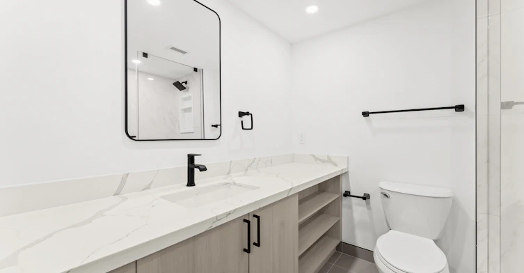 4B-44 Charles Street West, Toronto, ON, M4Y 1R7 - 19