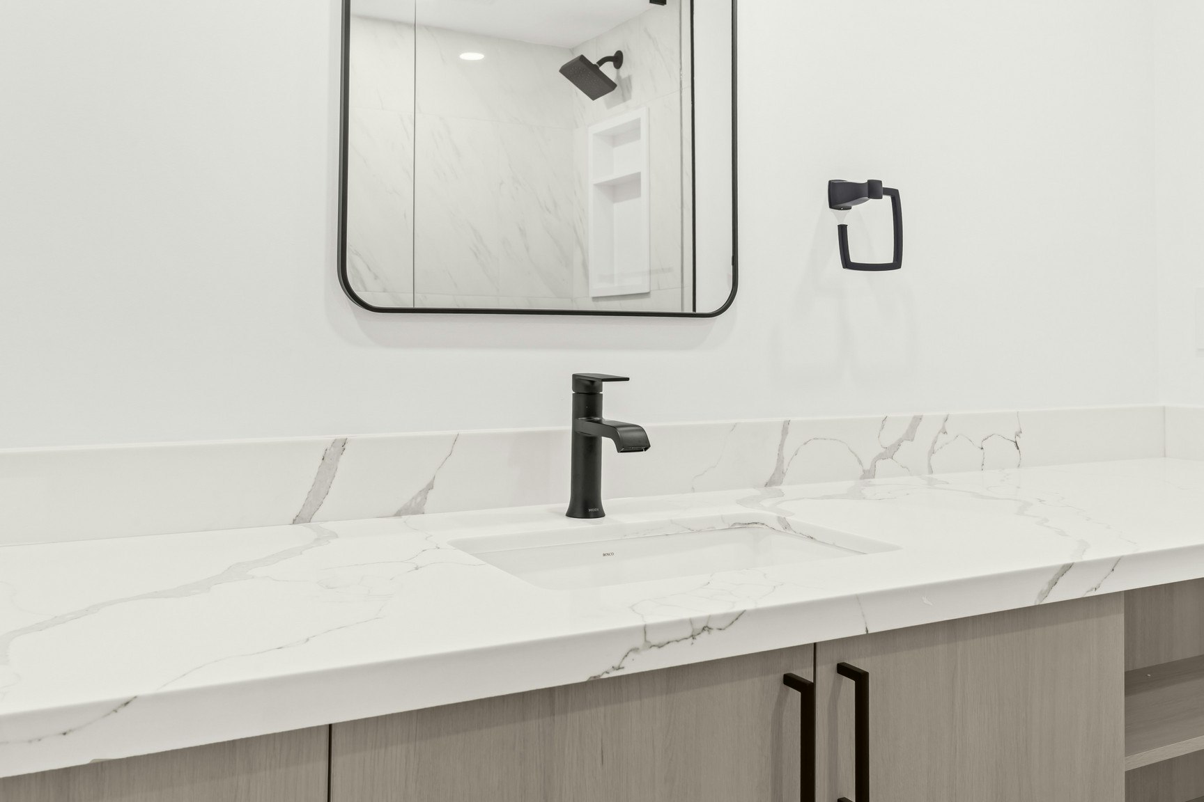 4B-44 Charles Street West, Toronto, ON, M4Y 1R7 - 24