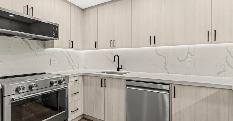 4B-44 Charles Street West, Toronto, ON, M4Y 1R7 - 8